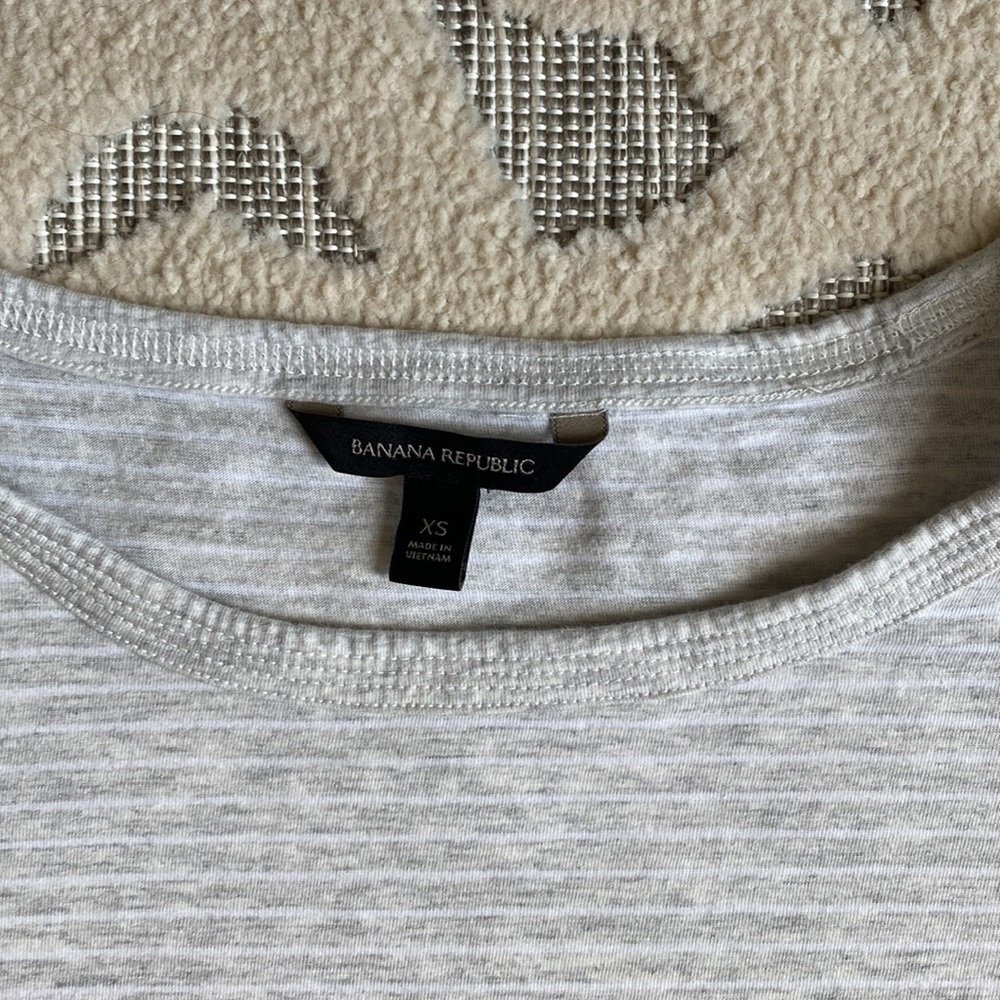 BANANA REPUBLIC | RUFFLE SHIRT - Picture 2 of 5